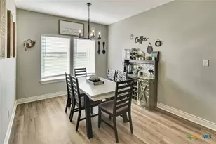 220 Whitetail Ln, Victoria, TX 77905 - Photo 13