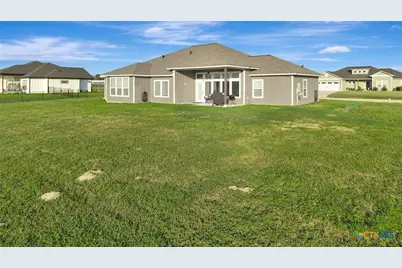 220 Whitetail Lane, Victoria, TX 77905 - Photo 33