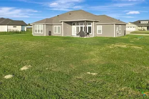 220 Whitetail Ln, Victoria, TX 77905 - Photo 33