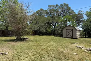 1195 Gay Meadow Ln, Goliad, TX 77963 - Photo 21
