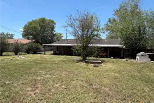1195 Gay Meadow Ln, Goliad, TX 77963 - Photo 17