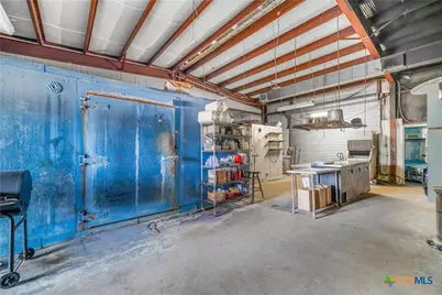 314 & 304 W Broadway Avenue, Seadrift, TX 77983 - Photo 5