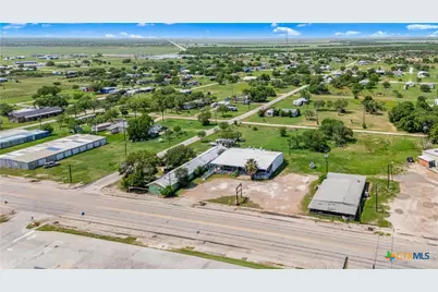 314 & 304 W Broadway Avenue, Seadrift, TX 77983 - Photo 23