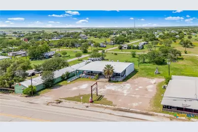 314 & 304 W Broadway Avenue, Seadrift, TX 77983 - Photo 7