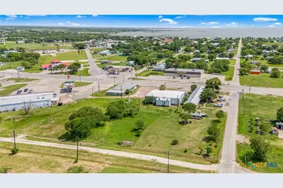 314 & 304 W Broadway Avenue, Seadrift, TX 77983 - Photo 9