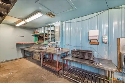 314 & 304 W Broadway Avenue, Seadrift, TX 77983 - Photo 13