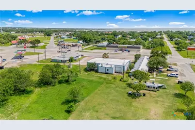 314 & 304 W Broadway Avenue, Seadrift, TX 77983 - Photo 31