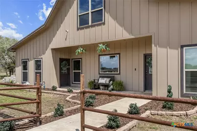 1370 E Ward Street, Goliad, TX 77963 - Photo 11