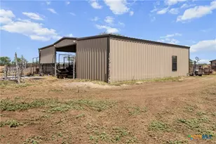 1370 E Ward St, Goliad, TX 77963 - Photo 45