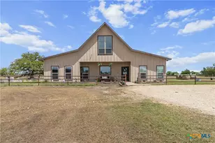 1370 E Ward St, Goliad, TX 77963 - Photo 9