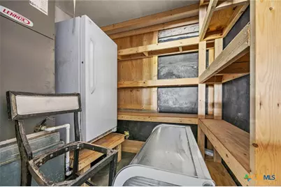 112 Gassaway, Lott, TX 76656 - Photo 15