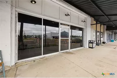 112 Gassaway, Lott, TX 76656 - Photo 17
