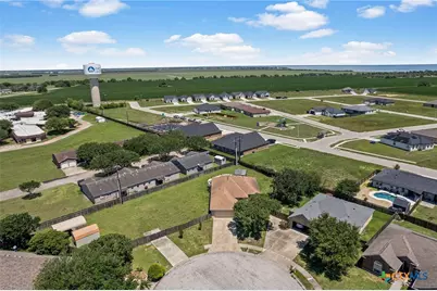 105 Belle Court, Port Lavaca, TX 77979 - Photo 25