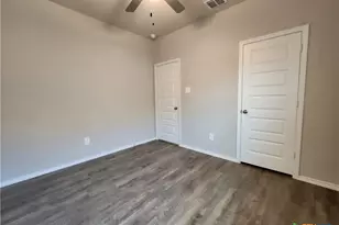 1137 Gracie Wy, New Braunfels, TX 78130 - Photo 9