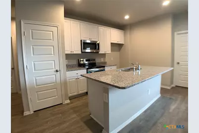 1137 Gracie Way, New Braunfels, TX 78130 - Photo 5