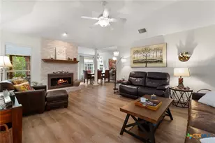 920 Queens Dr, New Braunfels, TX 78130 - Photo 5