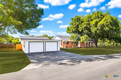 1350 Mary Preiss Drive, New Braunfels, TX 78132 - Photo 3
