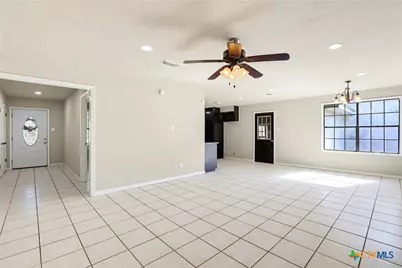 1350 Mary Preiss Drive, New Braunfels, TX 78132 - Photo 9