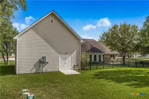 267 Oak Vw Dr, Inez, TX 77968 - Photo 7