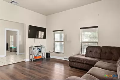 607 S Main St, Lampasas, TX 76550 - Photo 5