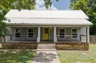 607 S Main St, Lampasas, TX 76550 - Photo 1