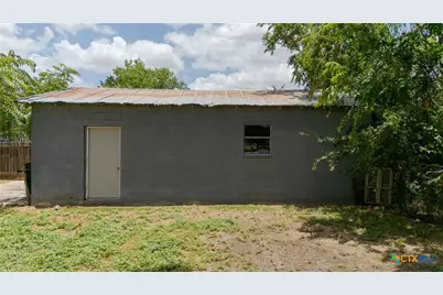 607 S Main St, Lampasas, TX 76550 - Photo 23