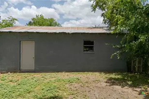 607 S Main St, Lampasas, TX 76550 - Photo 23
