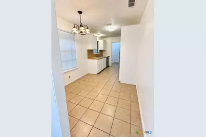 1301 N 10th Street, Temple, TX 76501 - Photo 5