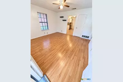 1301 N 10th Street, Temple, TX 76501 - Photo 3