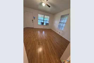1301 N 10th Street, Temple, TX 76501 - Photo 3