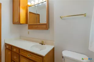 603 S Terry St, Cuero, TX 77954 - Photo 23