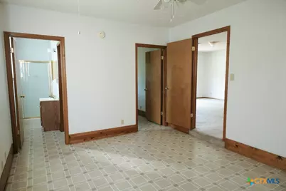 603 S Terry Street, Cuero, TX 77954 - Photo 3