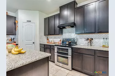 813 Foxtail Run, San Marcos, TX 78666 - Photo 11
