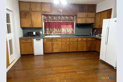 310 W Avenue A, Copperas Cove, TX 76522 - Photo 5