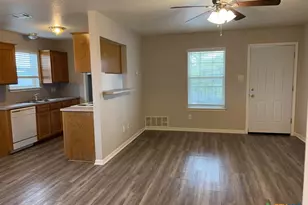 105 W Truman Ave, Copperas Cove, TX 76522 - Photo 3