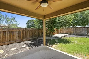 604 Briggs Dr, New Braunfels, TX 78130 - Photo 5
