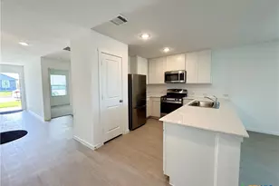 3175 Dispatch Dr, New Braunfels, TX 78130 - Photo 3