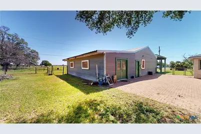 184 Russell Road, Victoria, TX 77904 - Photo 29