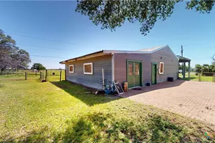 184 Russell Rd, Victoria, TX 77904 - Photo 29