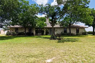 120 Rae Ln, Jarrell, TX 76537 - Photo 3