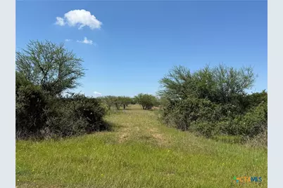 000 Madrone Lane, Victoria, TX 77904 - Photo 3