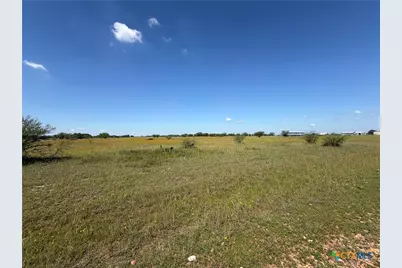000 Madrone Lane, Victoria, TX 77904 - Photo 11