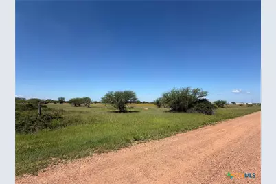 000 Madrone Lane, Victoria, TX 77904 - Photo 7