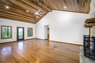 377 Buffalo Springs Rd, New Braunfels, TX 78132 - Photo 23