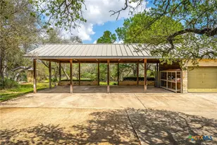 377 Buffalo Springs Rd, New Braunfels, TX 78132 - Photo 21