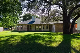 1909 Diamond Ridge Dr, Lampasas, TX 76550 - Photo 1