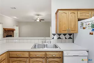 1909 Diamond Ridge Dr, Lampasas, TX 76550 - Photo 11