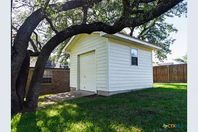1909 Diamond Ridge Drive, Lampasas, TX 76550 - Photo 25