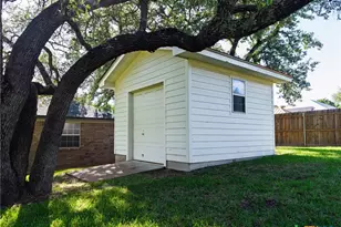 1909 Diamond Ridge Dr, Lampasas, TX 76550 - Photo 25