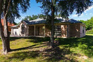 1909 Diamond Ridge Dr, Lampasas, TX 76550 - Photo 5